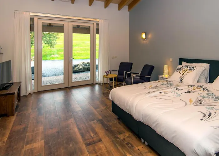 Bed and breakfast De 3*